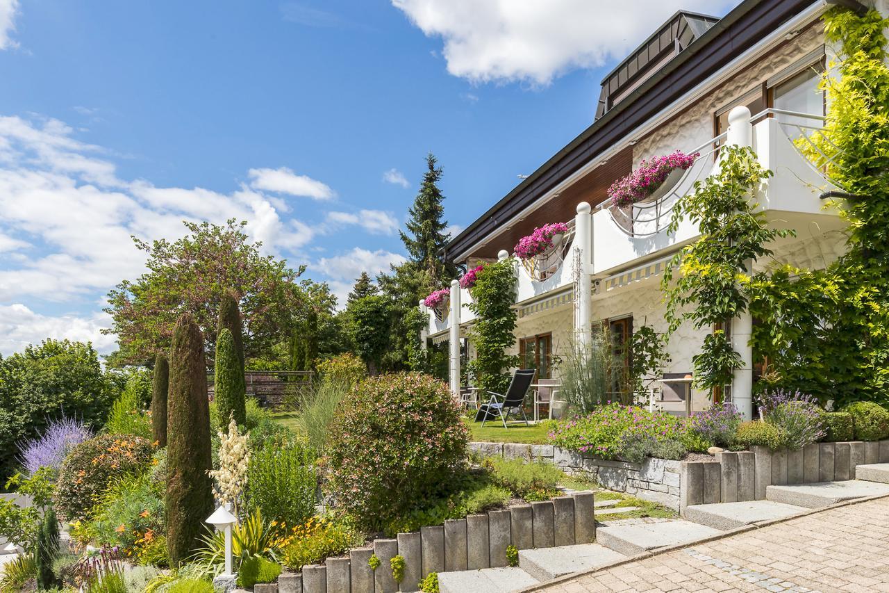 Hotel Gastehaus Anita Nowak Gailingen Exterior foto